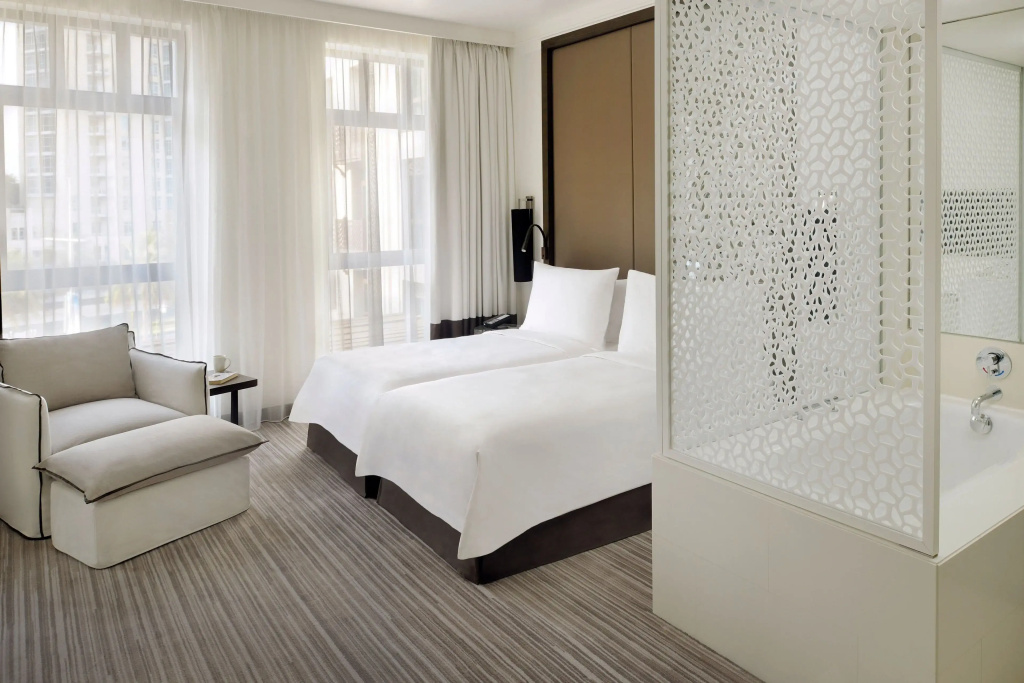 2 Bedrooms Boulevard Suite