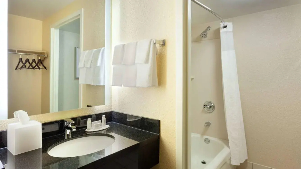 Fairfield Inn & Suites Lake Buena Vista in Marriott Village - Chambres