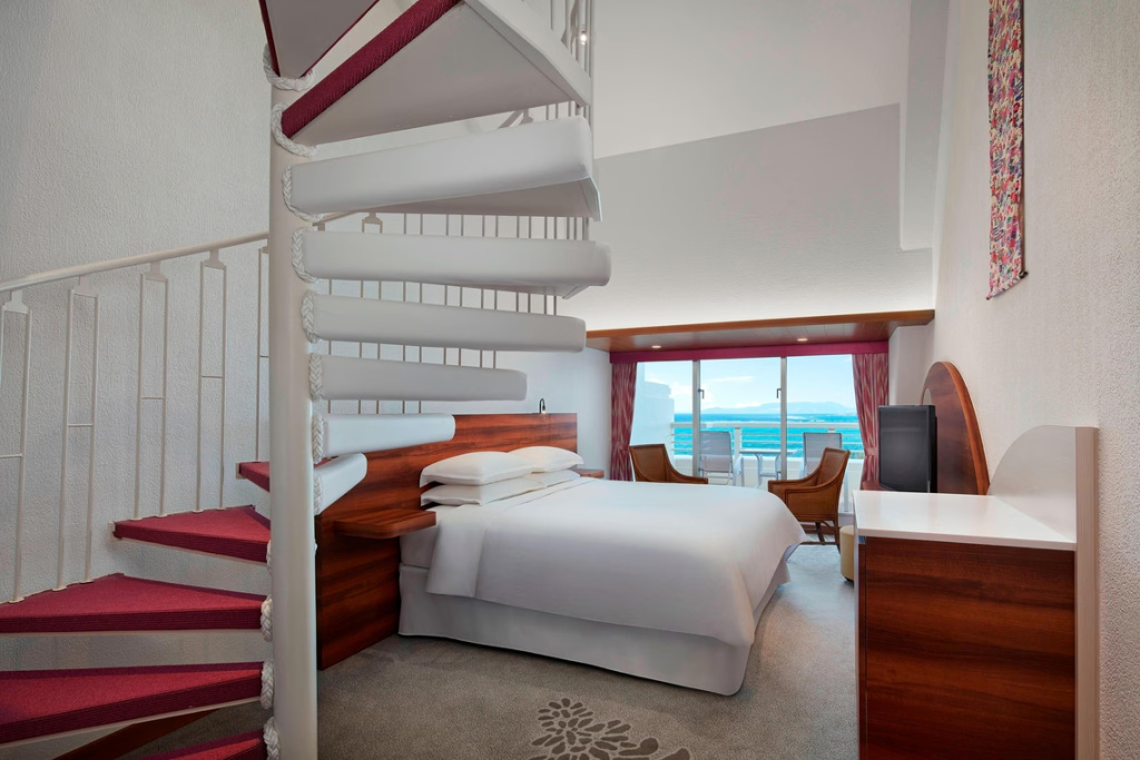 Double Bi-Level High Floor Ocean Maisonette Loft Main Tower with ocean view full double bed