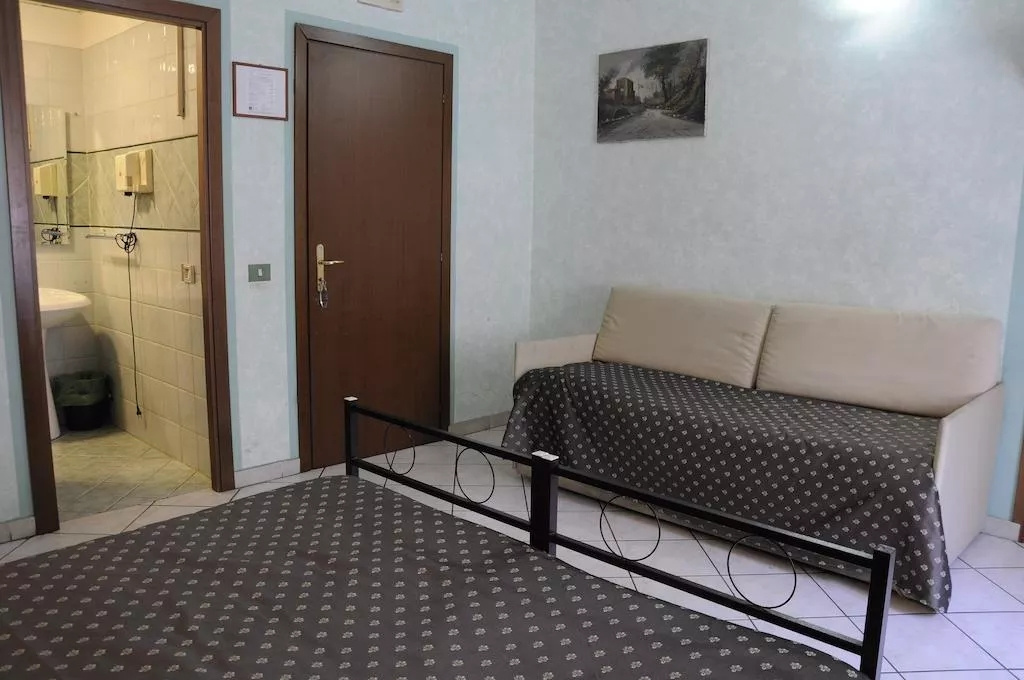 Triple room