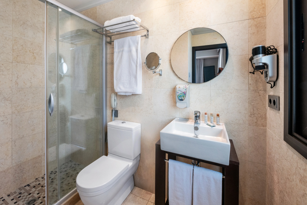Salles Hotel Aeroport de Girona - Chambres