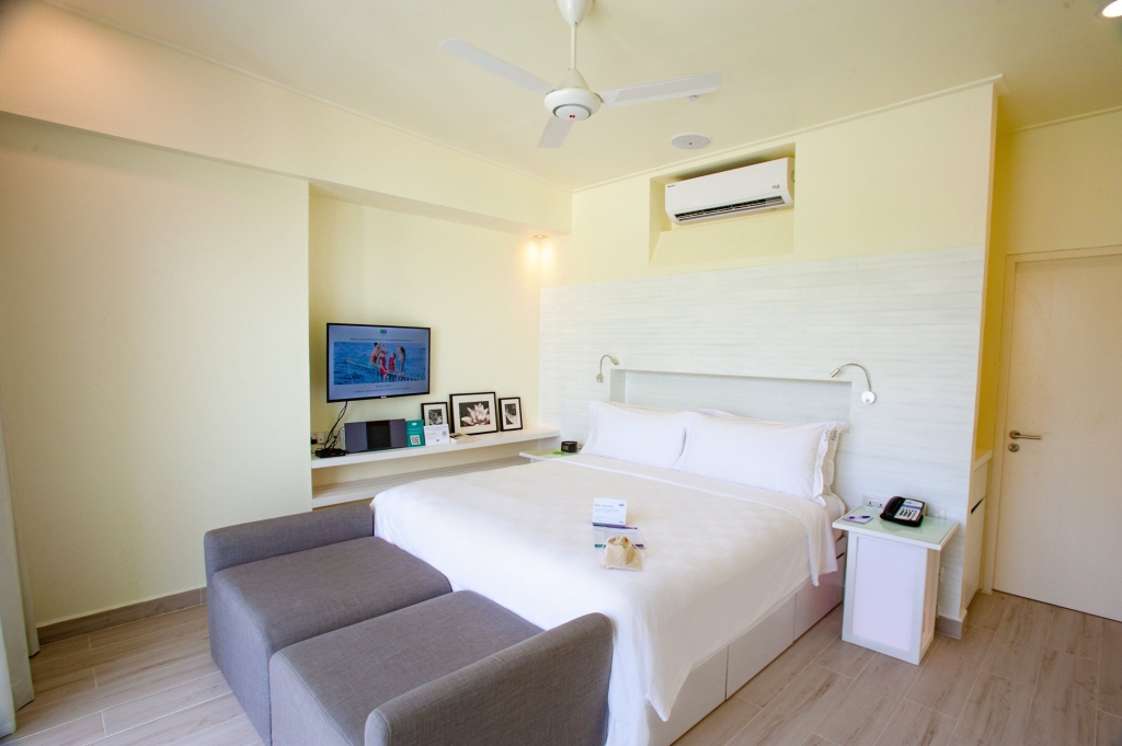 Holiday Inn Resort Kandooma Maldives