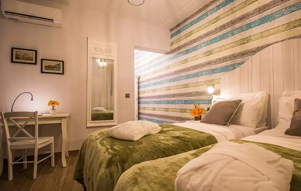 Double room (twin beds)