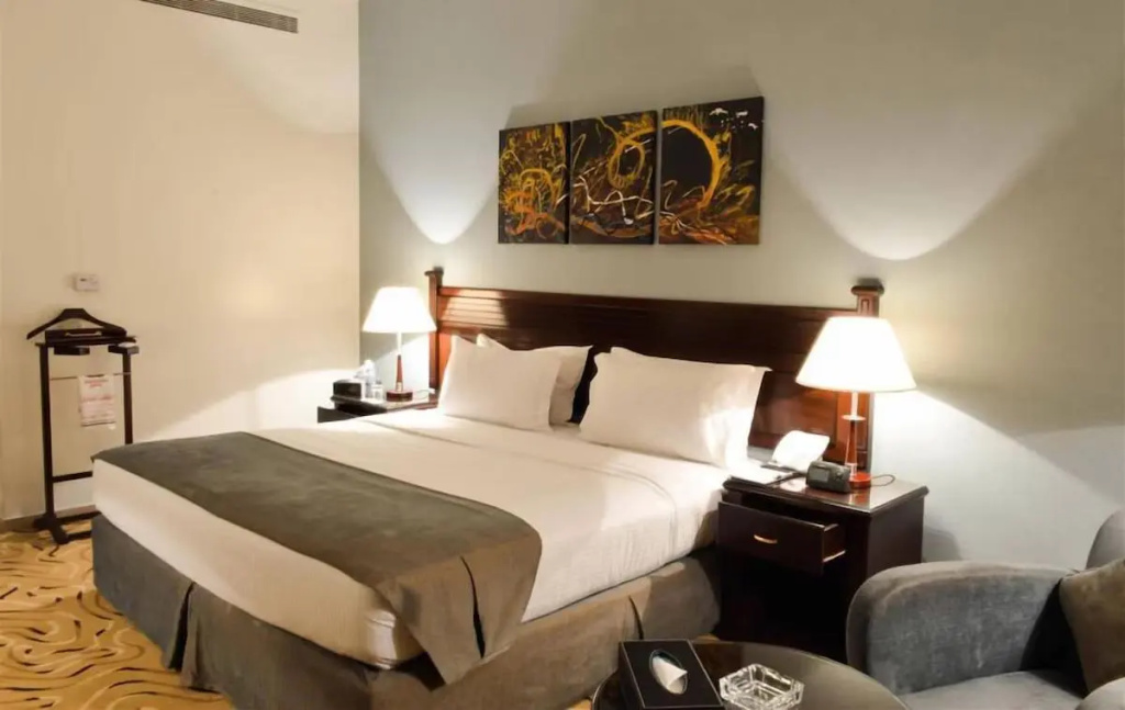 Double Suite (full double bed)