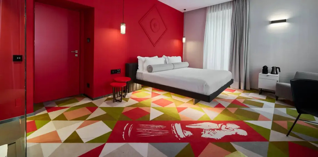 Romantic Double Suite with view (full double bed)