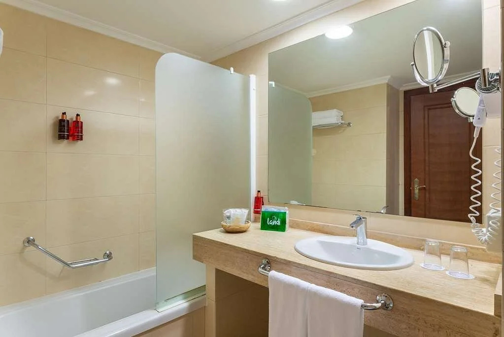 Landmar Costa los Gigantes Family Resort - Chambres