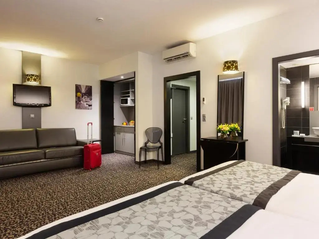 Executive Double Studio (full double bed)