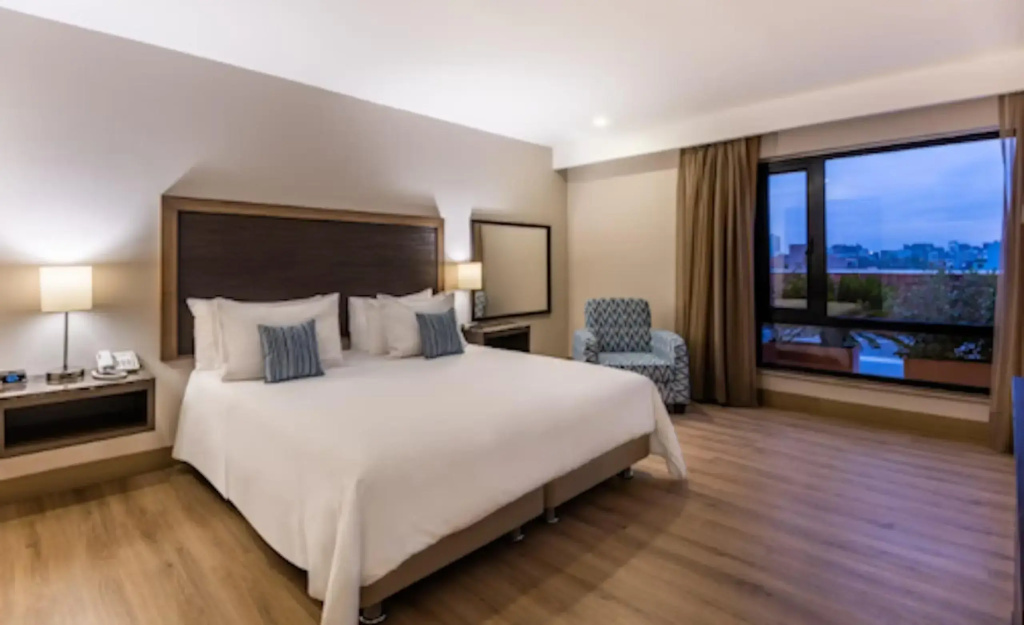 Double Suite (full double bed)
