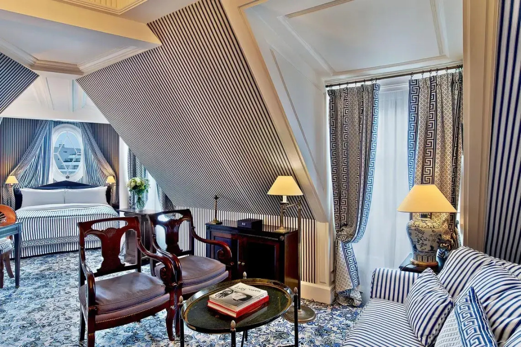 Le Dokhan’s Paris Arc de Triomphe, a Tribute Portfolio Hotel 68