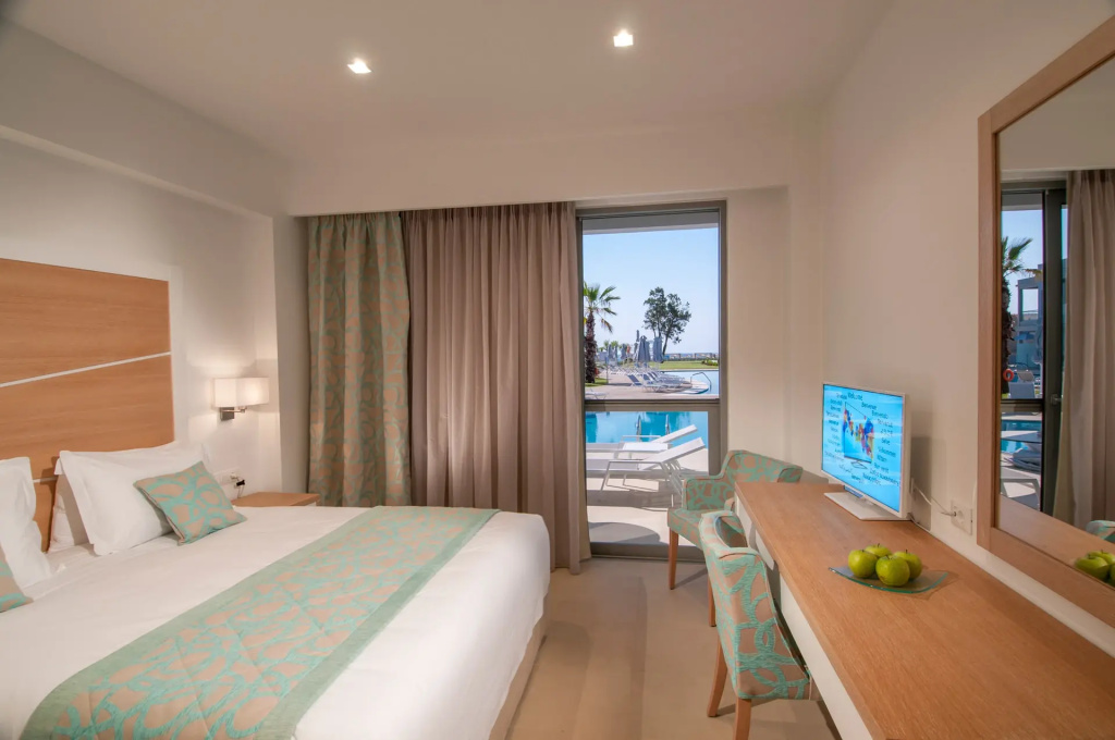 Family Double Suite (full double bed)
