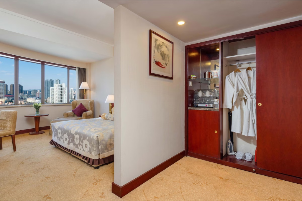Business Deluxe Double Club room (full double bed)