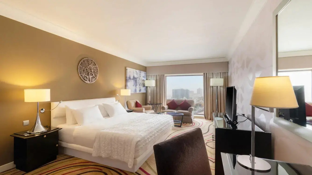 Le Meridien Club Double room (full double bed)