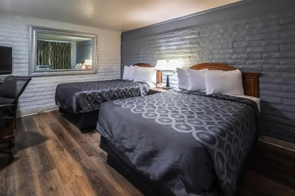 Double Studio (twin beds)