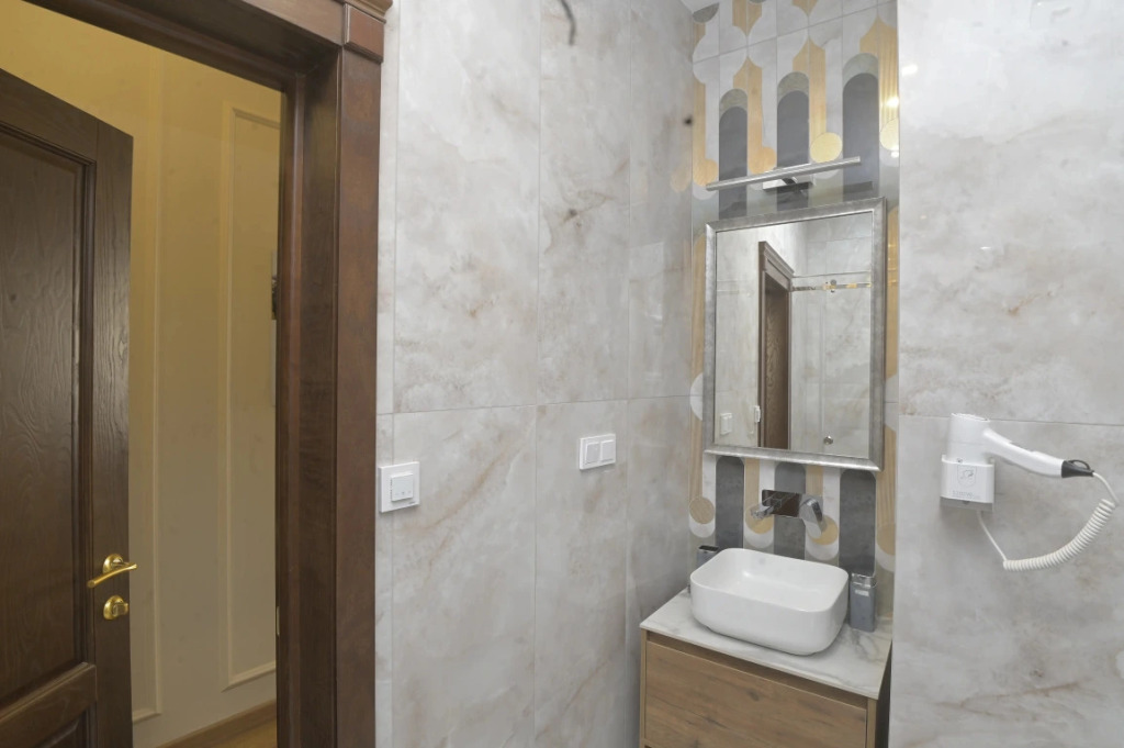 Трёхместные апартаменты с кухней и видом на Петербургские крыши в Дом паломника на Владимирской