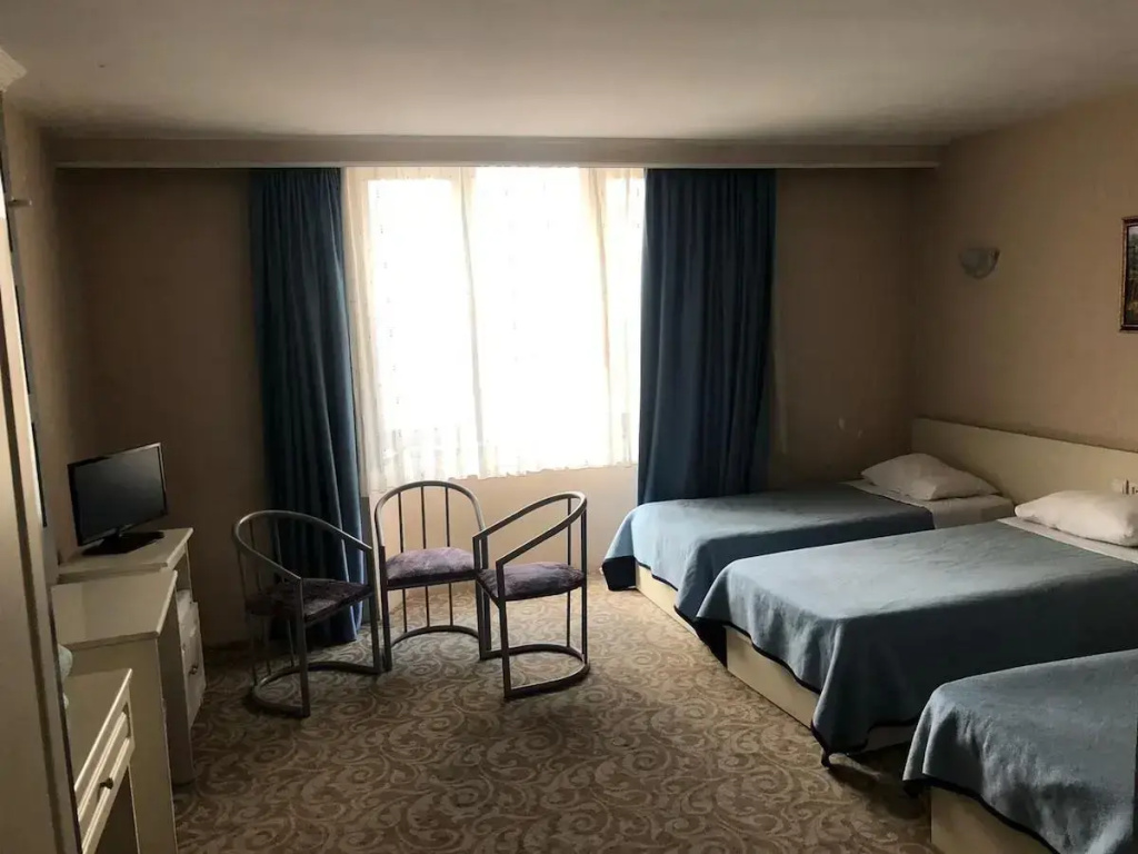 Triple room with city view