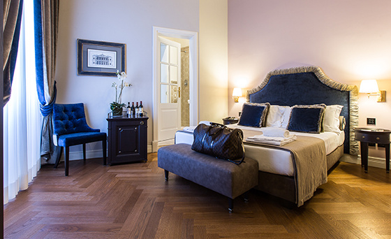 Double Tower Suite (full double bed)