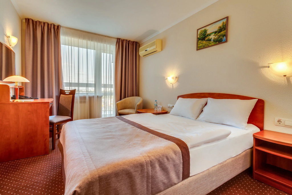 Standard Single room (full double bed)