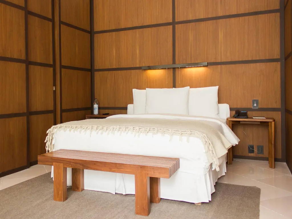 Patio Double room (full double bed)