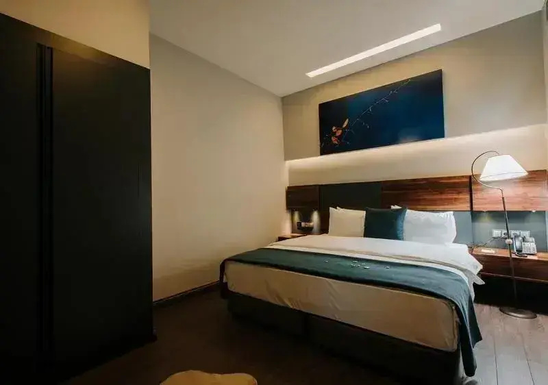 Premium with Garden and Terrace Double Suite (full double bed)