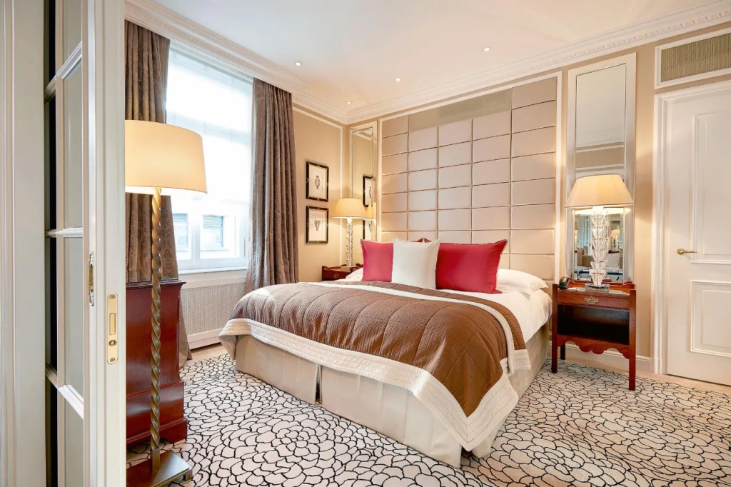 City Double Suite (full double bed)