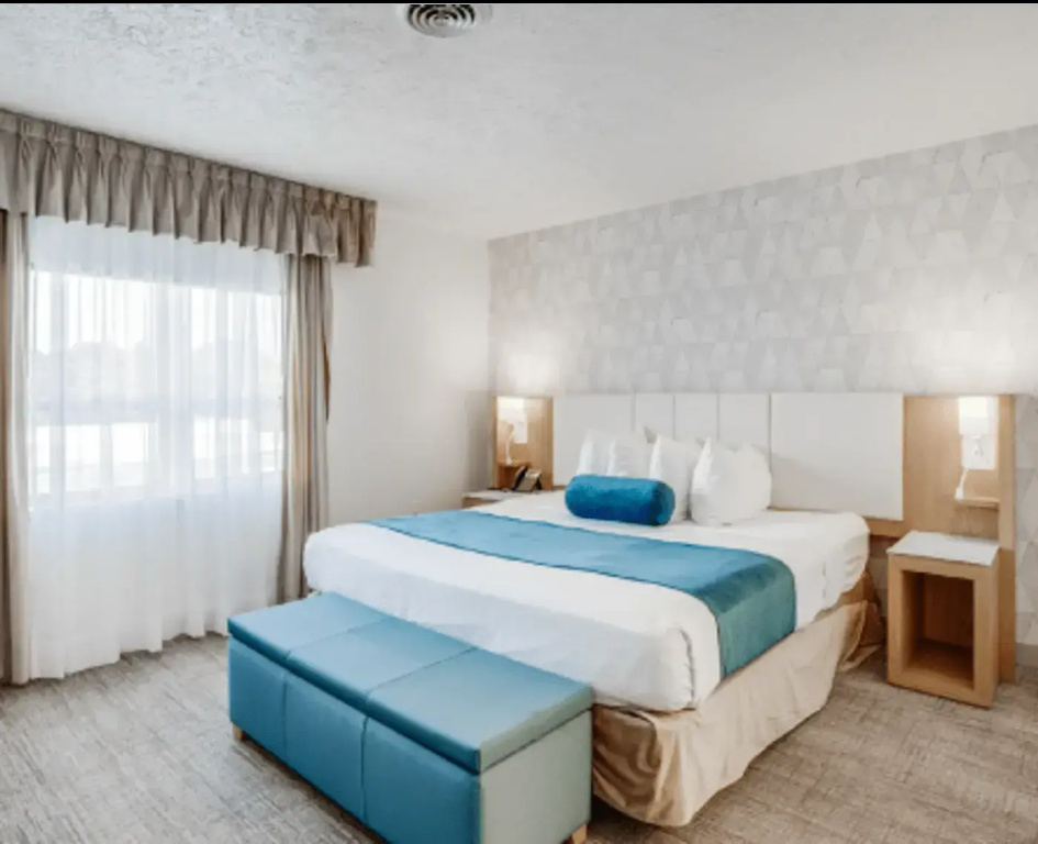 2 Bedrooms At Town Center Suite
