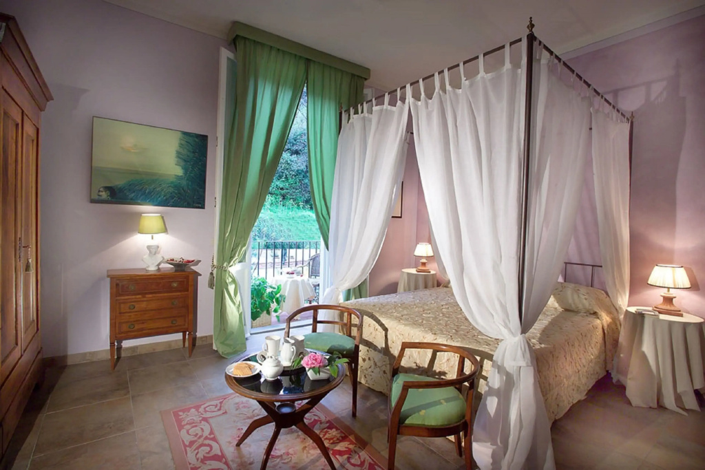 Glicine Double room (full double bed)