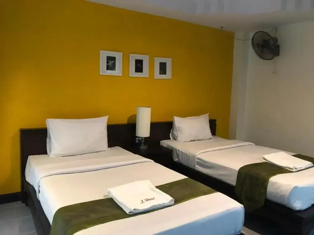 Standard Double room (twin beds)