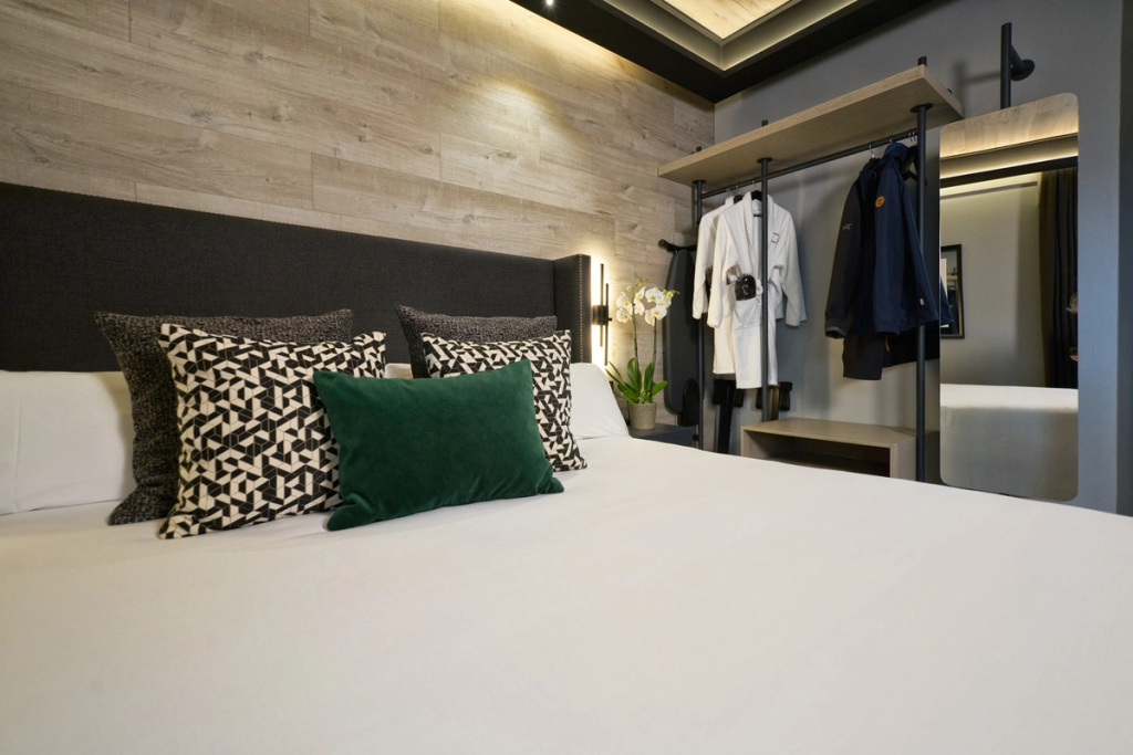Double Penthouse with Terrace (twin beds)