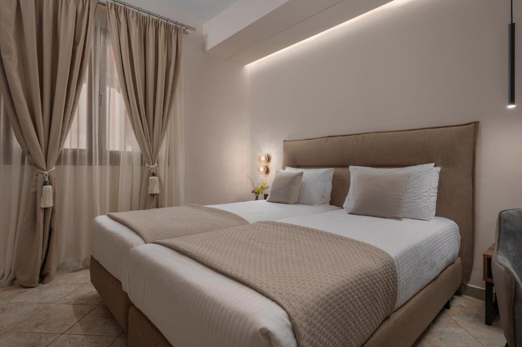 2 Bedrooms Executive Quadruple Suite
