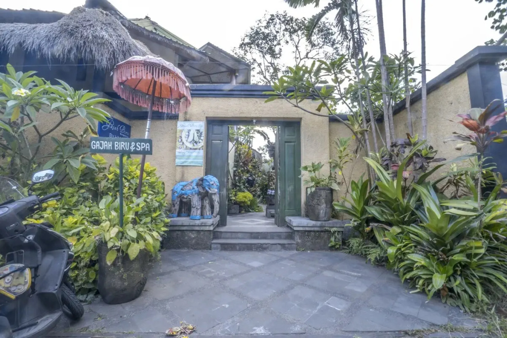 Gajah Biru Bungalows Hotel — фото
