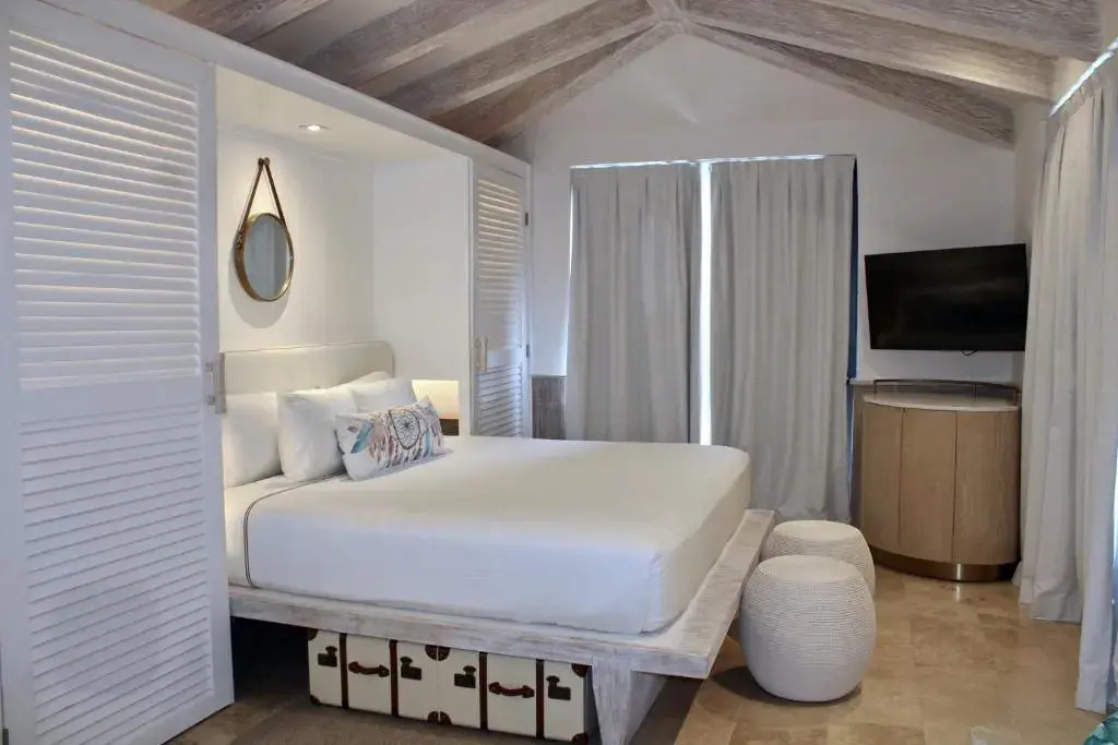 Barefoot Double Suite (full double bed)