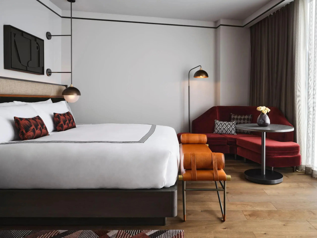 Accessible Double Junior Suite (full double bed)