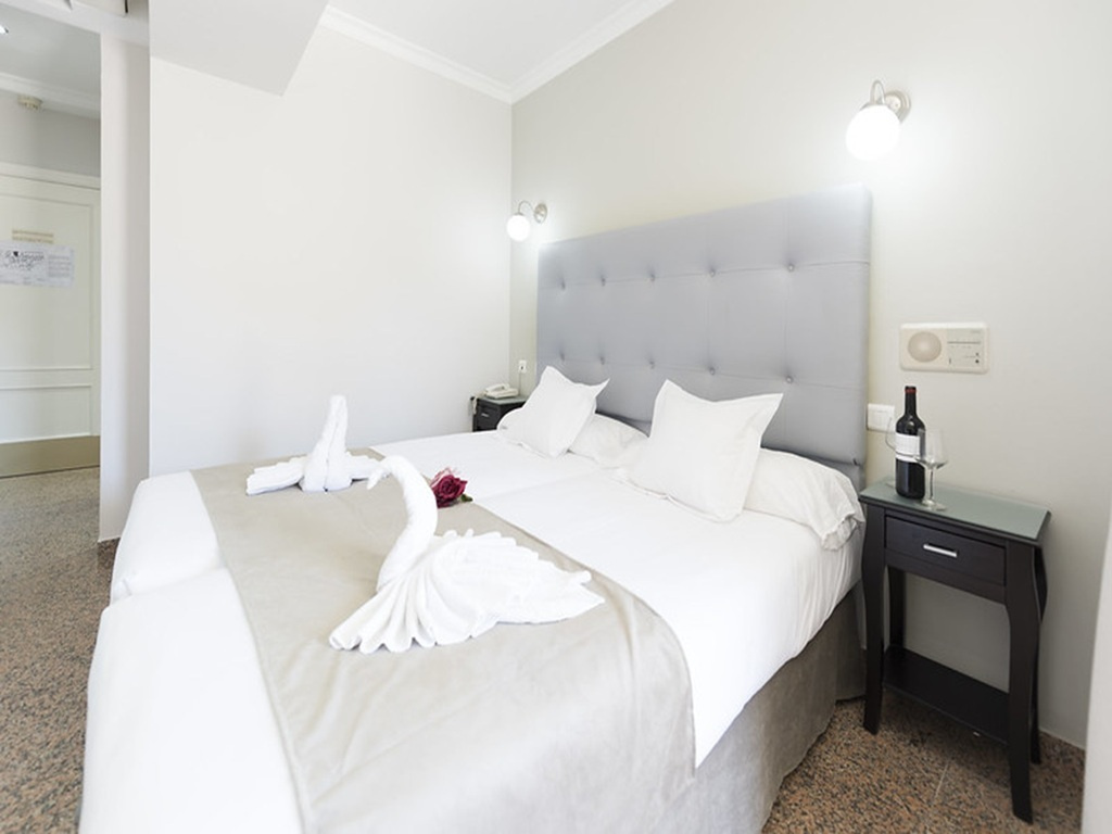 Economy Double room (full double bed)