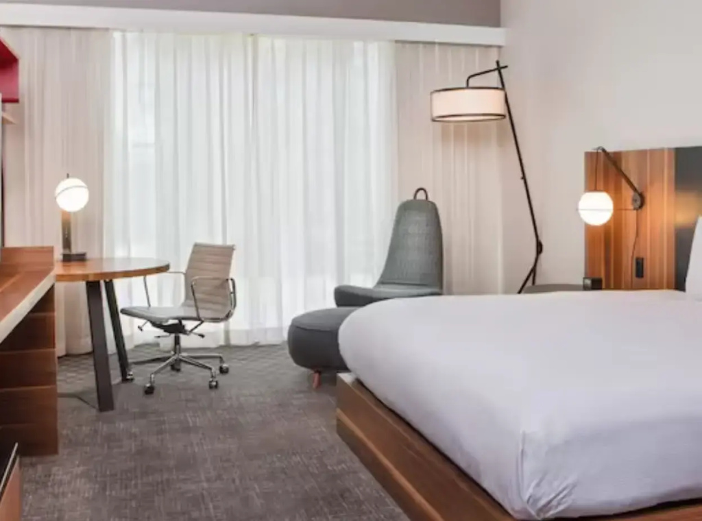 DoubleTree by Hilton Atlanta Windy Hill Ballpark - Chambres