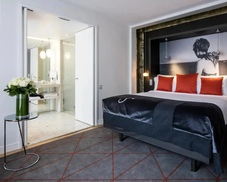 Executive Double Suite (full double bed)