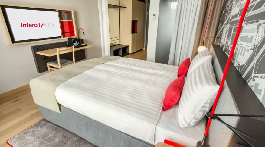 Deluxe Double room (full double bed)