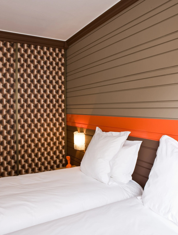 Small Double room (twin beds)