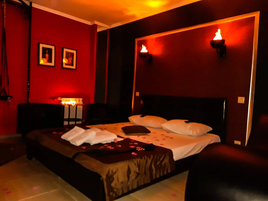 BDSM Double Junior Suite (full double bed)