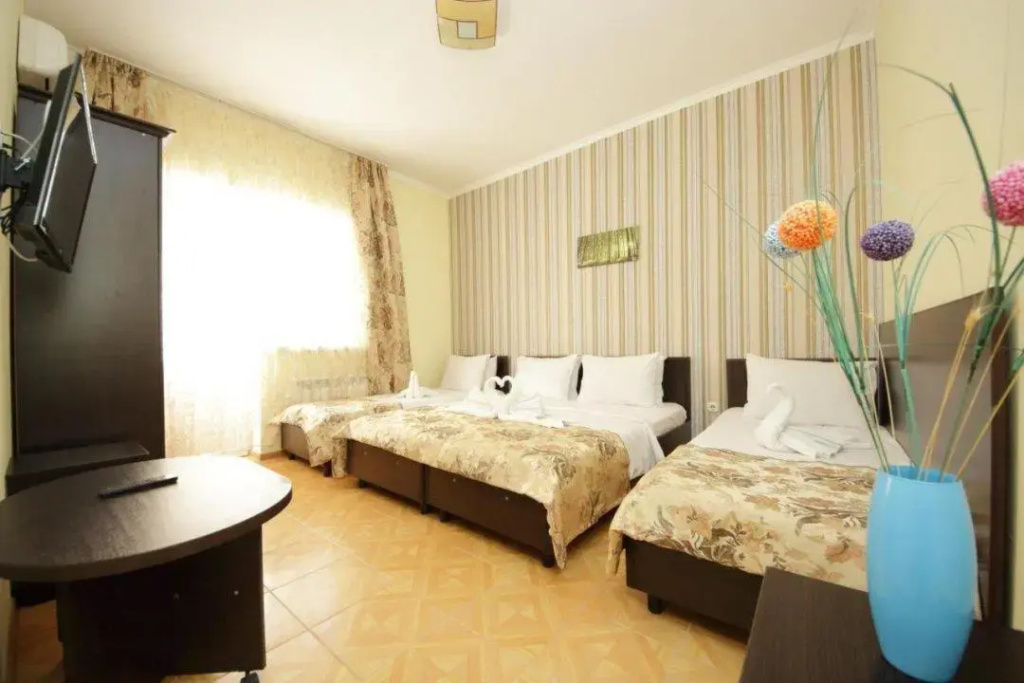 Superior Quadruple room with balcony