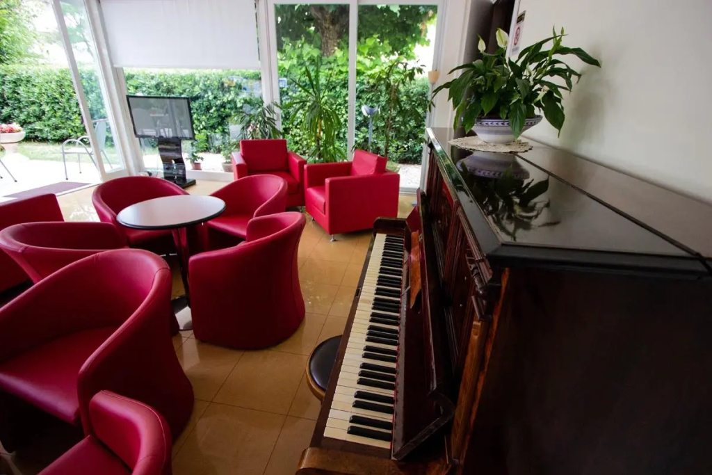 Hotel photo 1