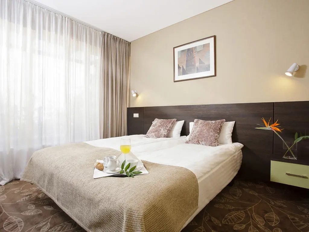 Double room (full double bed)
