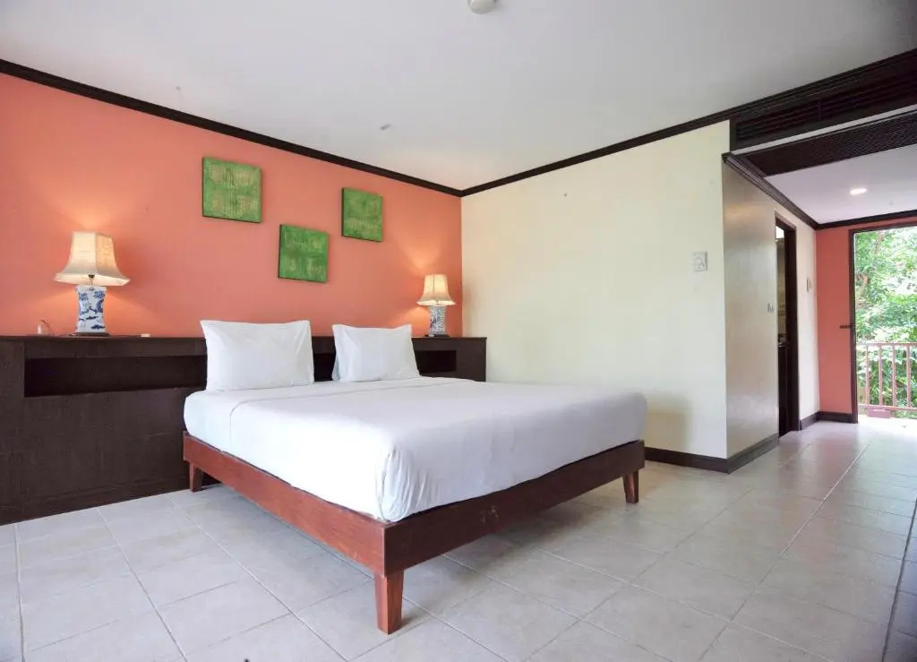 Double room (full double bed)