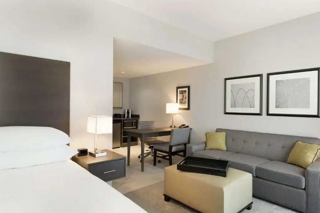 Embassy Suites by Hilton Charlotte Ayrsley - Chambres