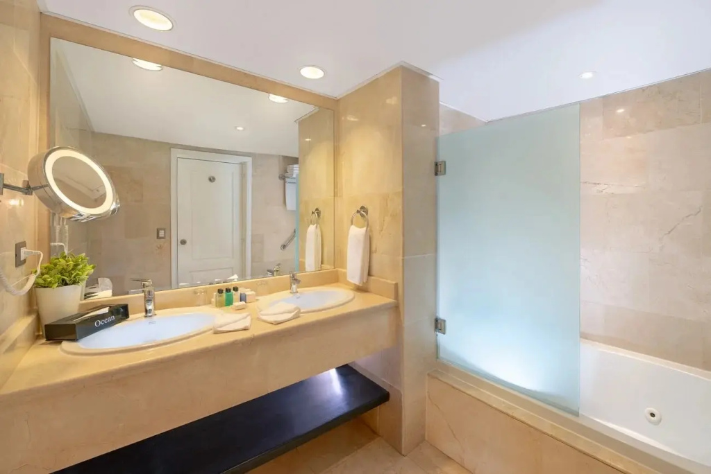 Ocean Blue & Sand Beach Resort - All Inclusive - Chambres