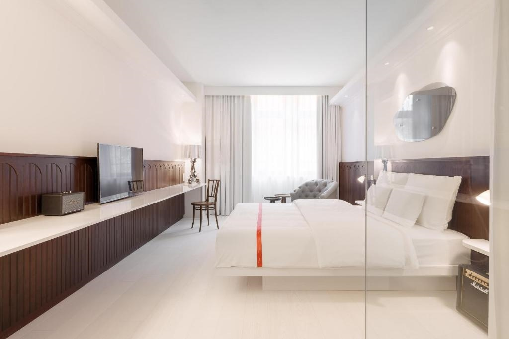 Wow Double room (full double bed)