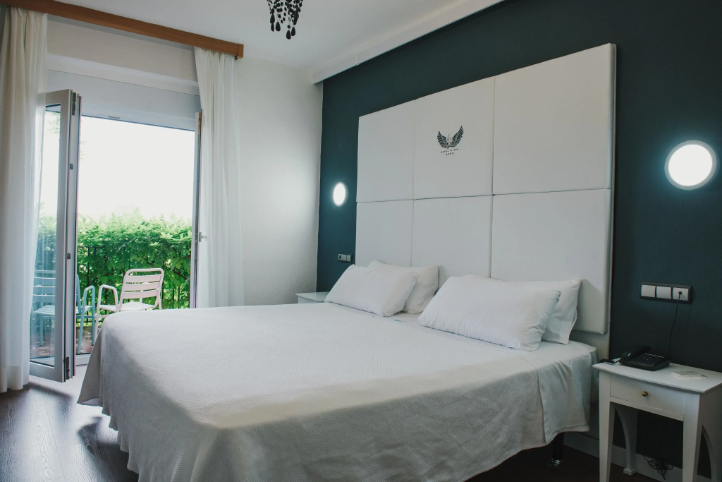 Superior Double room (full double bed)