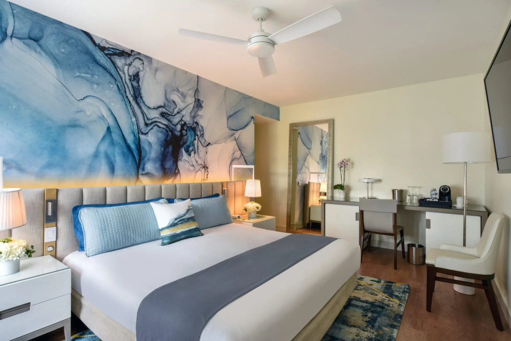 Modern Superior Double room (full double bed)