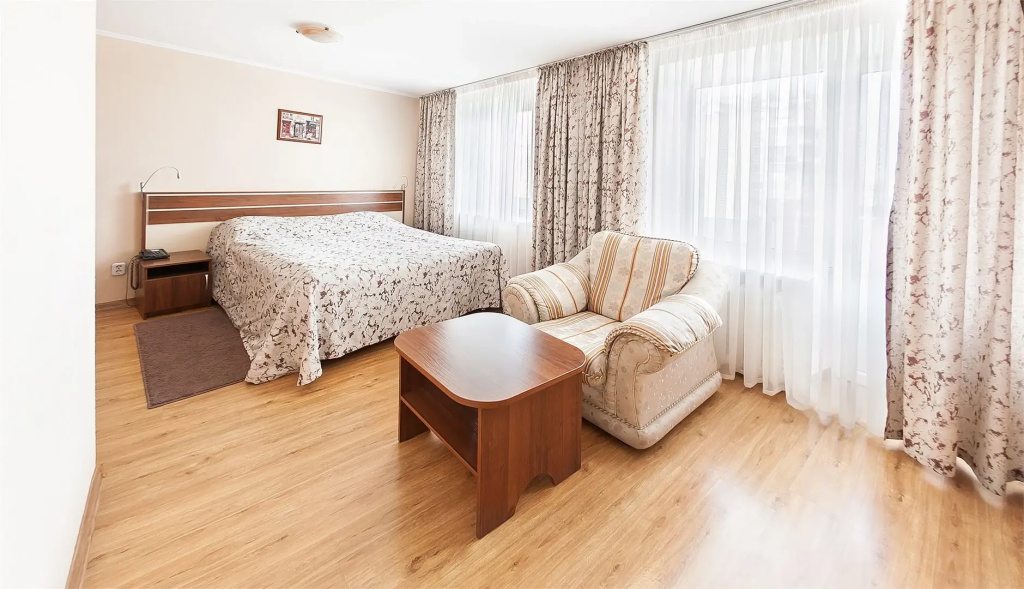 1-room Comfort Double room (full double bed)
