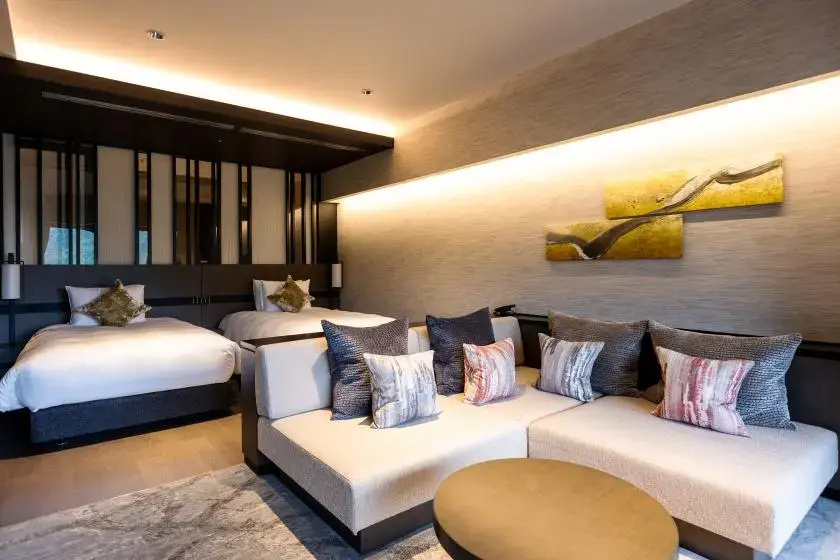 East Building Top Floor Open-air Bath Karaku Double Western Style room (twin beds)