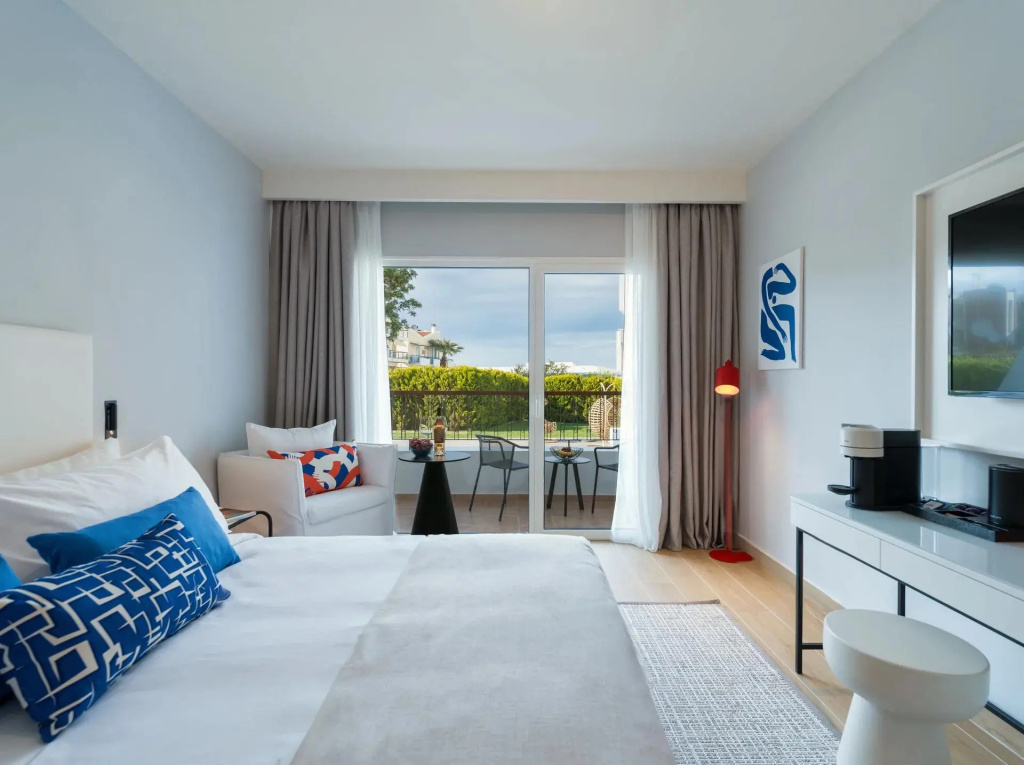 Upbeat Double Retreat with inland view (full double bed) (king size bed)